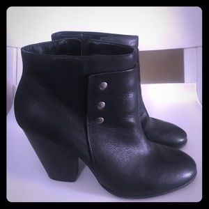 Sole Society Erlina Black Boots - Size 10